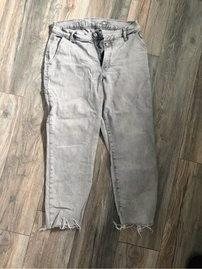 Old Navy Light Gray Straight Leg Jeans